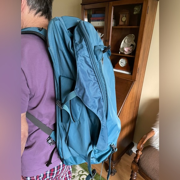 Osprey Fairview 70L Women’s Travel Backpack - Picture 14 of 14